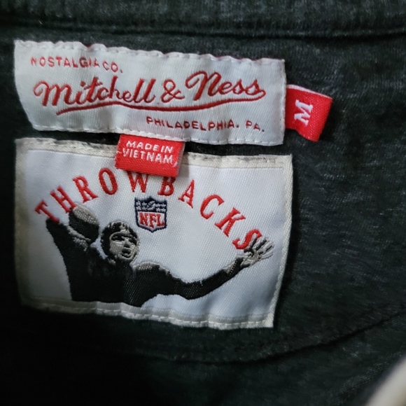 Mitchell & Ness New Orleans Saints Shirt - Picture 3 of 3